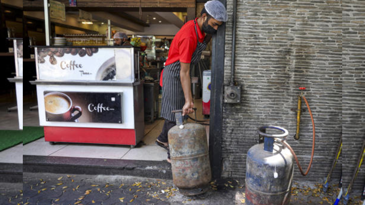 LPG supply crunch affecting restaurants and industries in India